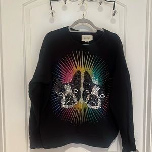Gucci woman’s sweater wearing good condition